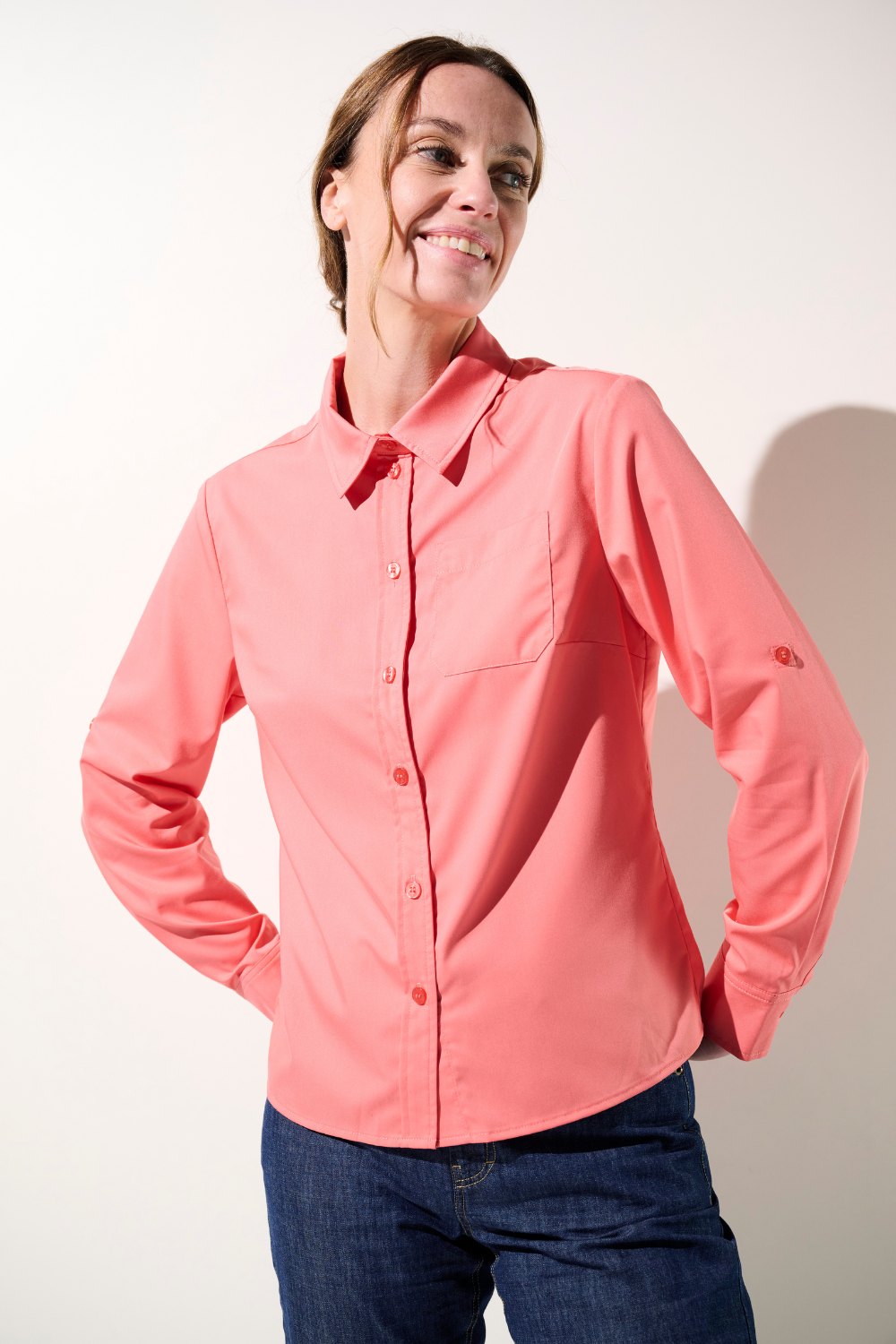 Chemise anti-UV - Antibes rose pour femme, manches longues, UPF 50+, idéale pour profiter du soleil en toute sécurité.