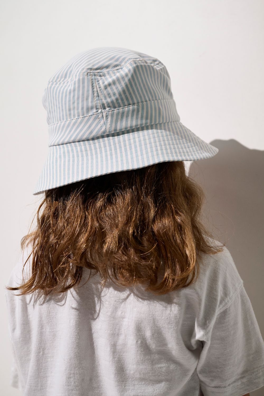 Bob anti-UV - Sylt bleu à rayures pour enfant, léger et élégant, offrant une protection solaire UPF 50+.