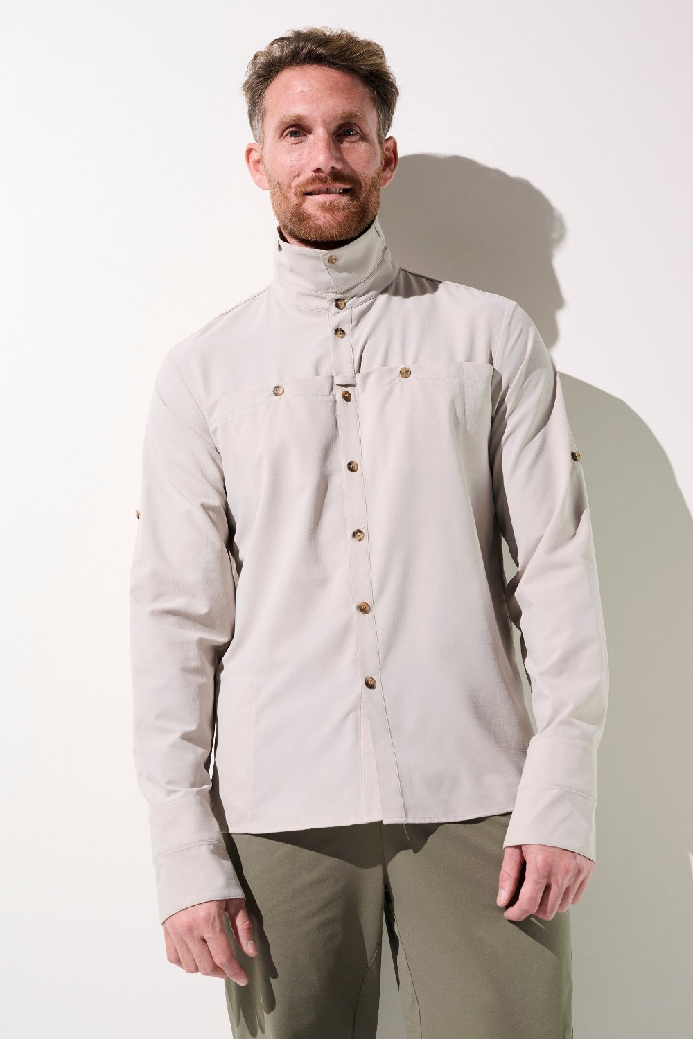 Chemise anti-UV Sequoia beige pour homme, légère et respirante, idéale pour des activités en plein air.