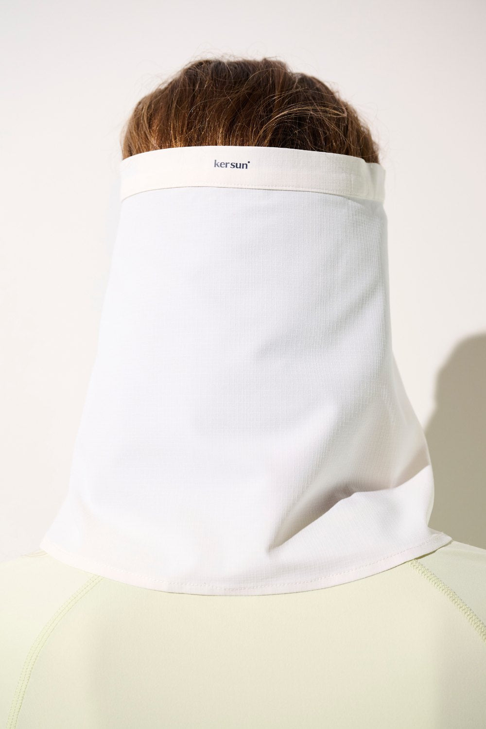 Cache-nuque anti-UV - Gobi blanc pour femme, léger et UPF 50+ pour une protection solaire optimale.
