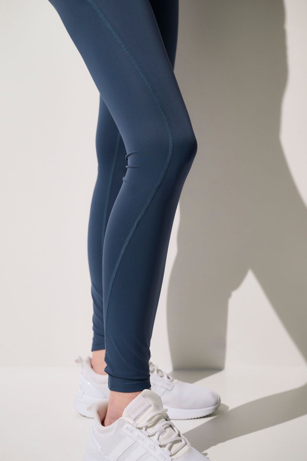 Legging anti-UV - Boston bleu marine pour femme, léger et confortable, idéal pour le running et la randonnée, UPF 50+.