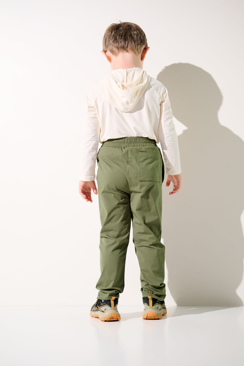 Pantalon anti-UV - Oasis vert pour enfant, léger et respirant, idéal pour jouer au soleil avec protection UPF 50+.