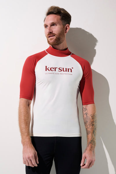 T-shirt de bain anti-UV - Malibu pour homme, rouge et blanc, UPF 50+ pour protection solaire efficace.