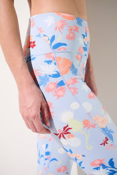 Legging de bain anti-UV - Galápagos, bleu floral, léger et extensible pour activités aquatiques, UPF 50+.