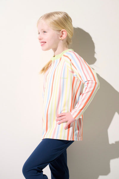Veste de bain anti-UV - Fidji, rayée colorée pour enfant, manches longues et tissu léger, idéal pour la plage.