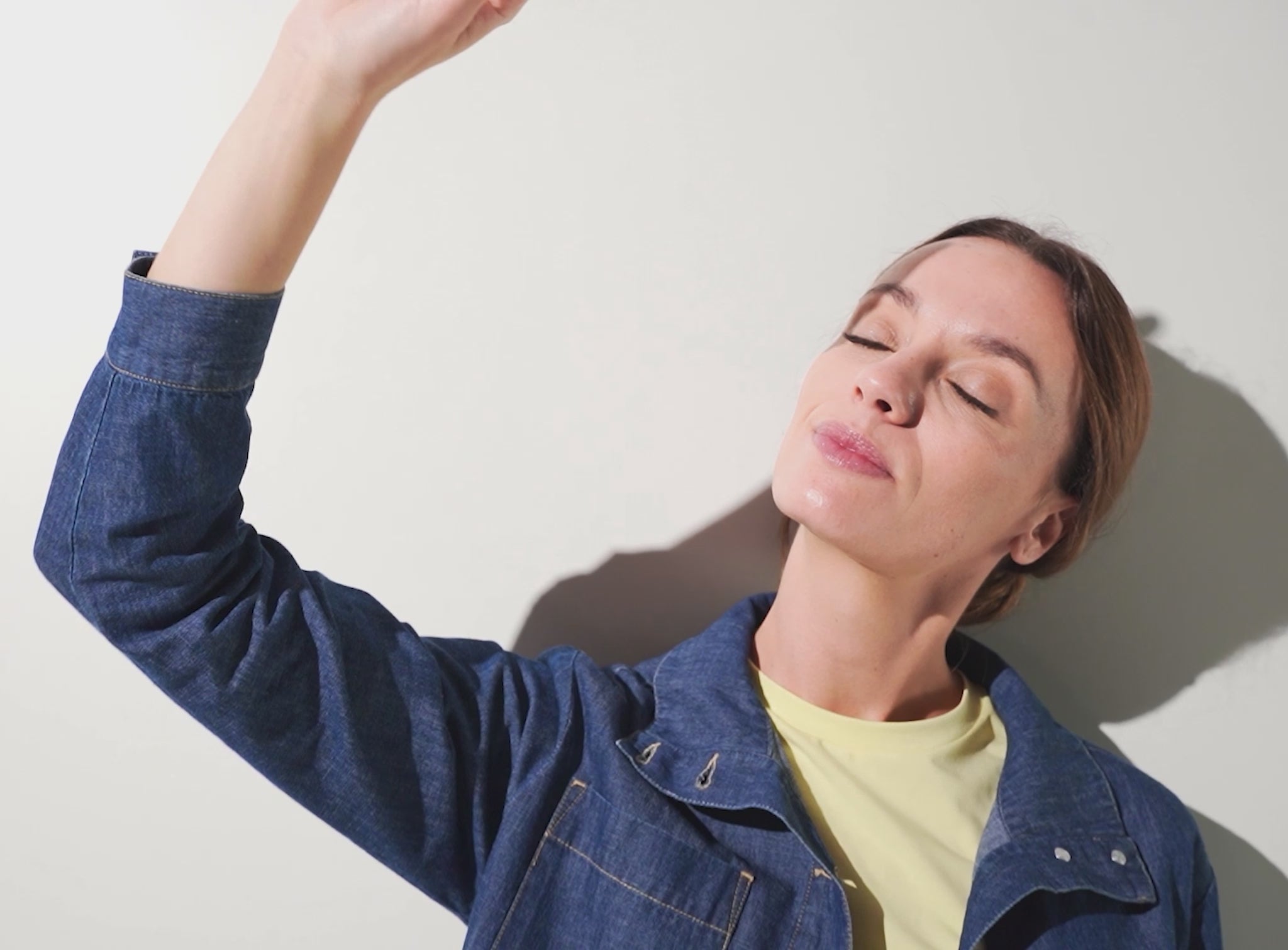 Ladda video: Vêtements anti-UV femme certifiés UPF 50+ pour une excellente protection solaire